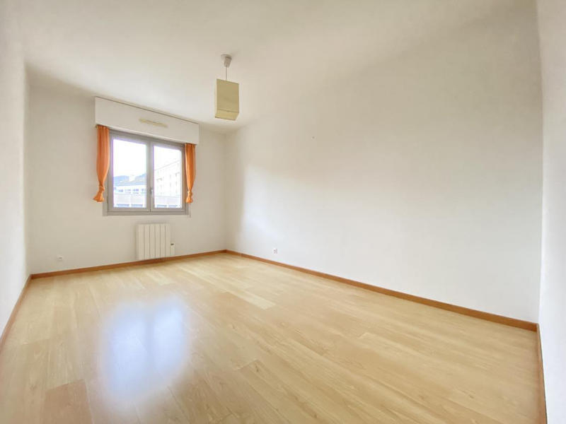 Appartement - 81 m² - 3 pièces