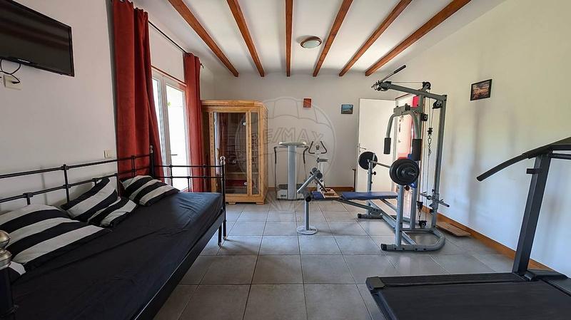 Maison - 420 m² - 17 pièces