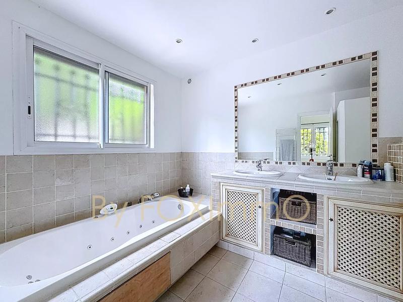 Villa - 172 m² - 5 pièces