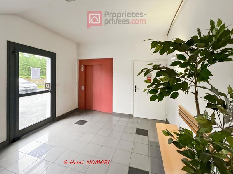 Parking / Garage - 230 m²