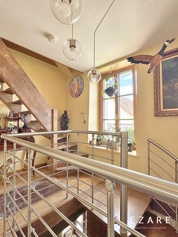 Maison - 235 m² - 7 pièces