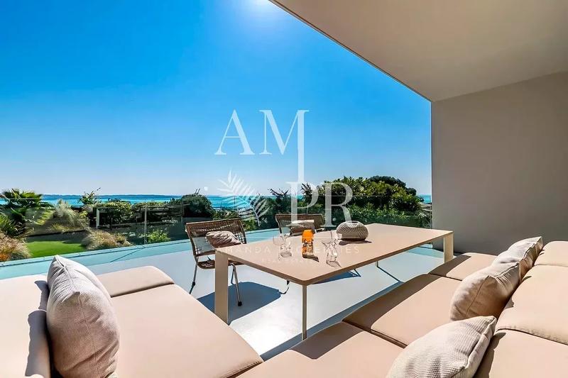 Villa - 220 m² - 6 pièces
