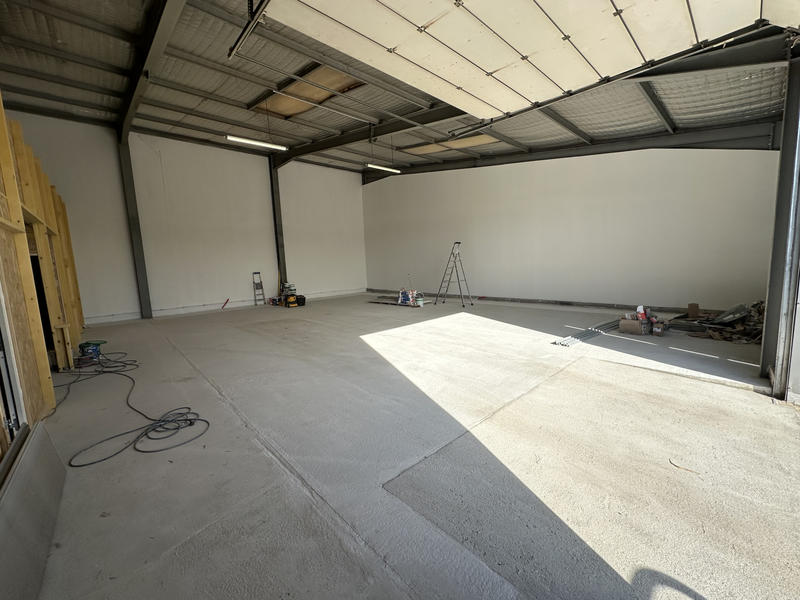Local d'activités - 235 m²