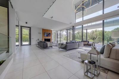 Maison - 480 m² - 8 pièces