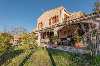 Maison - 141 m² - 5 pièces