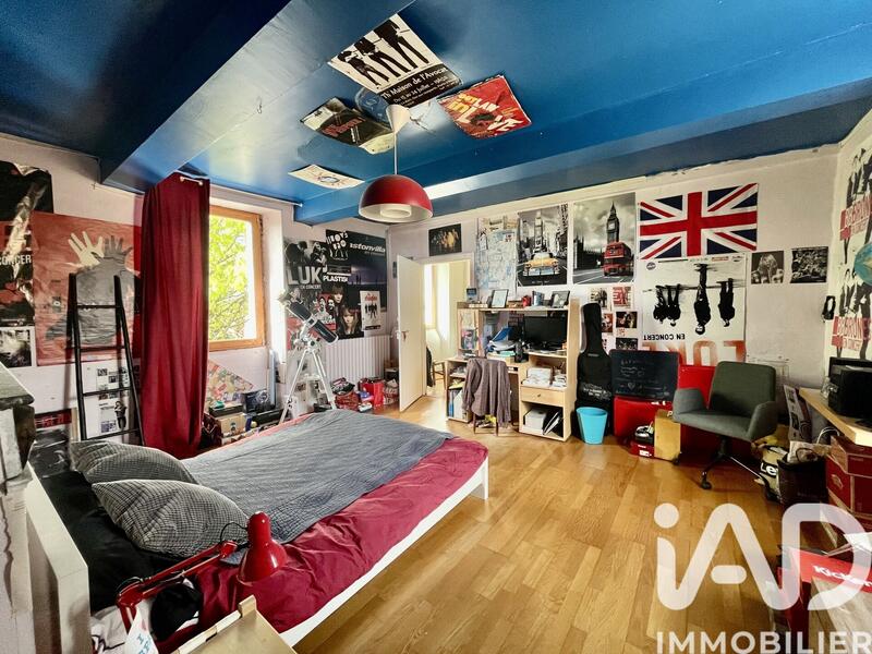 Maison - 147 m² - 6 pièces