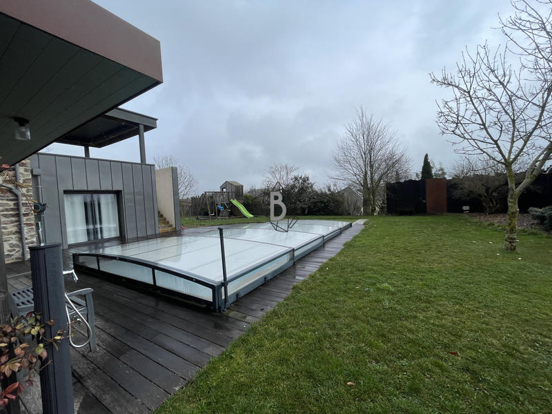 Maison - 230 m² - 6 pièces