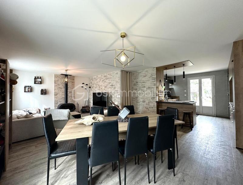 Maison - 150 m² - 7 pièces