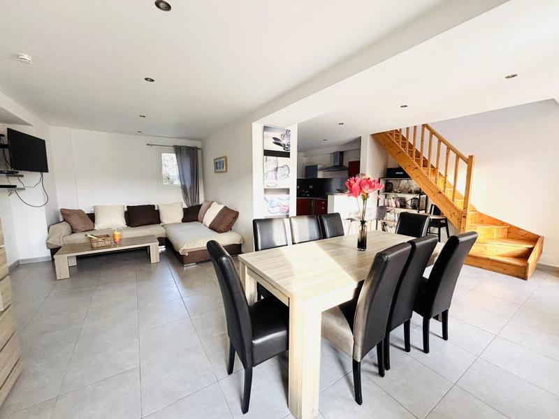 Propriété - 128 m² - 4 pièces