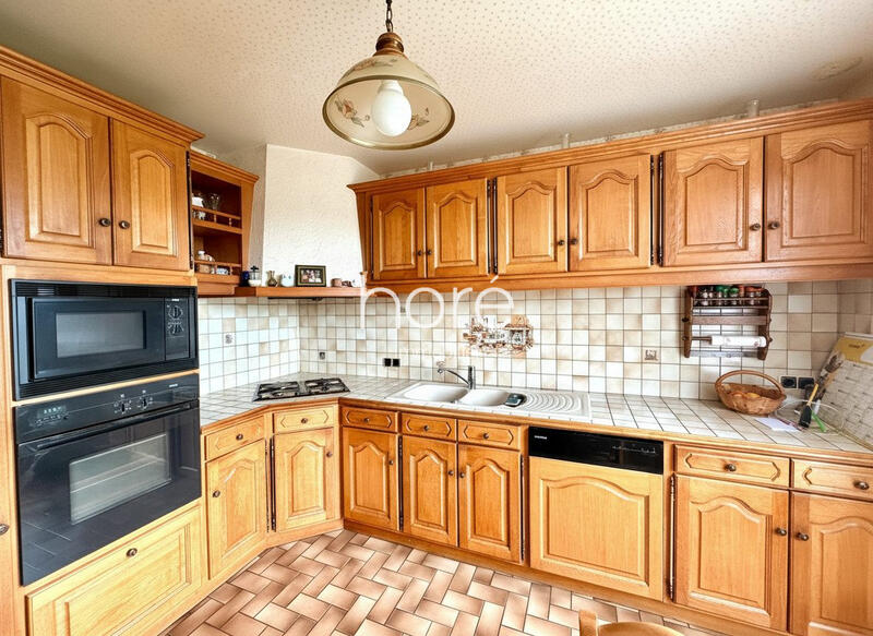 Maison - 101 m² - 5 pièces