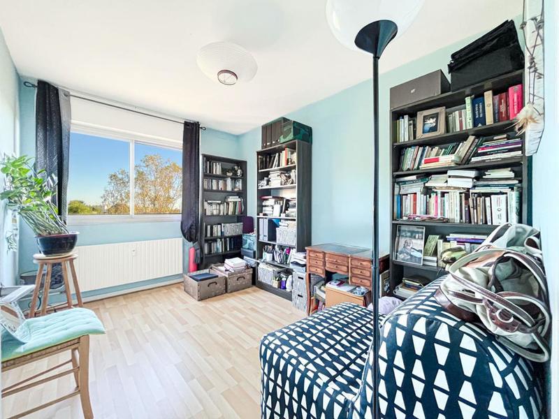 Appartement - 97 m² - 5 pièces