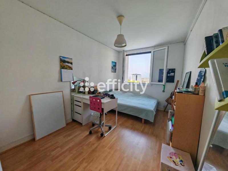 Appartement - 81 m² - 5 pièces