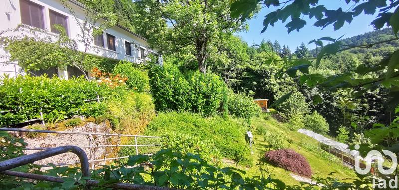 Maison - 204 m² - 5 pièces