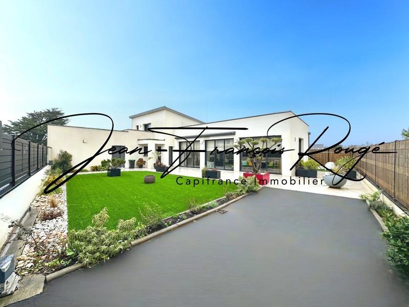 Maison - 182 m² - 5 pièces