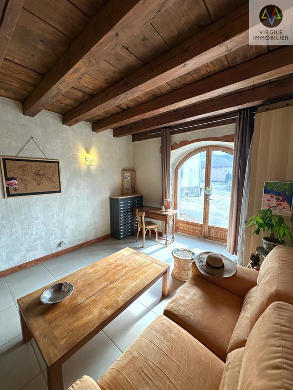 Immeuble - 196 m² - 9 pièces