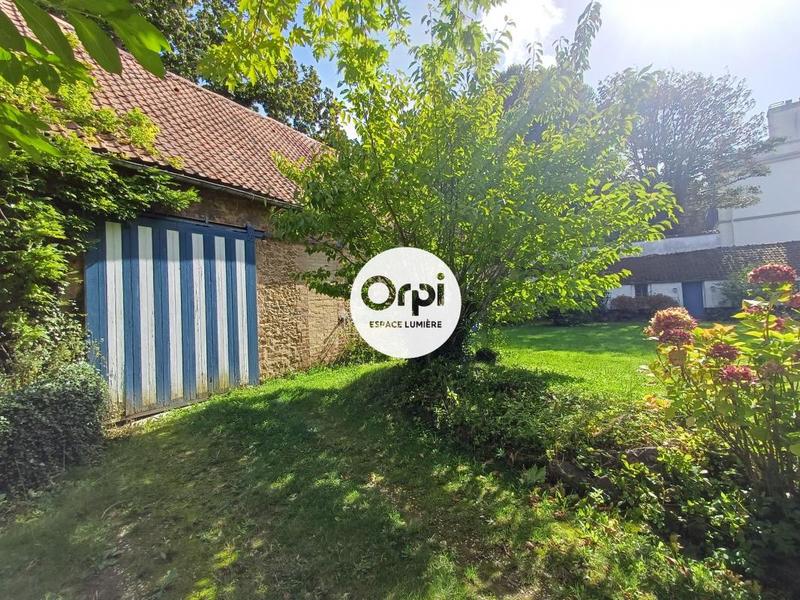 Longère - 271 m² - 6 pièces