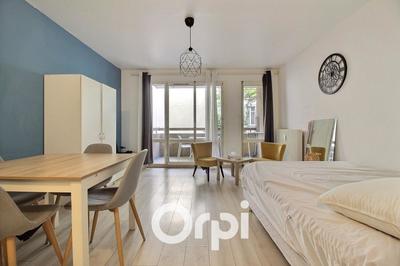 Studio - 30 m² - 1 pièce