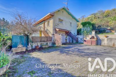 Maison - 95 m² - 4 pièces