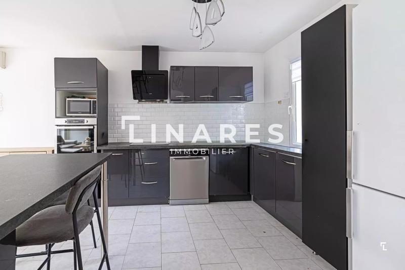 Maison - 93 m² - 4 pièces