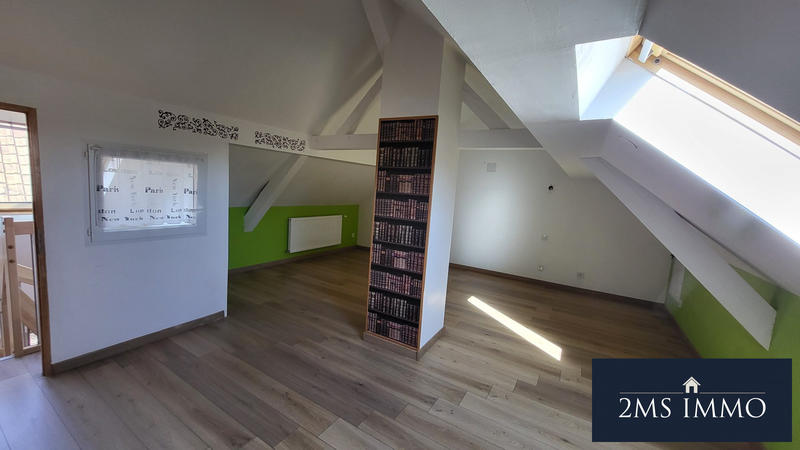 Maison - 200 m² - 8 pièces