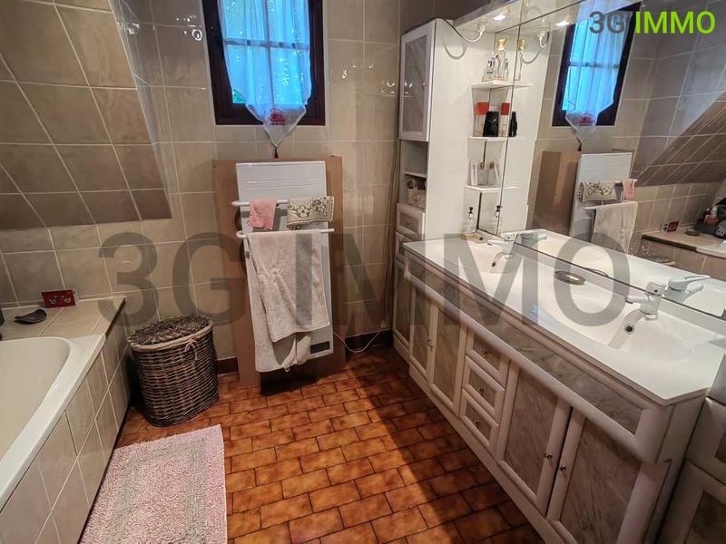 Maison - 170 m² - 6 pièces