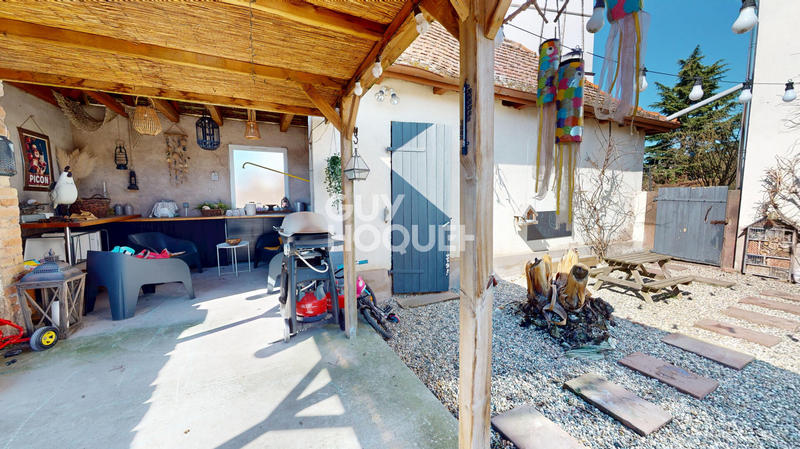 Demeure - 266 m² - 7 pièces