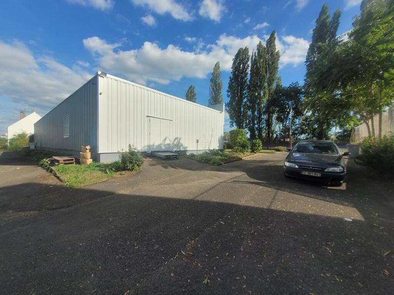 Local commercial - 304 m²