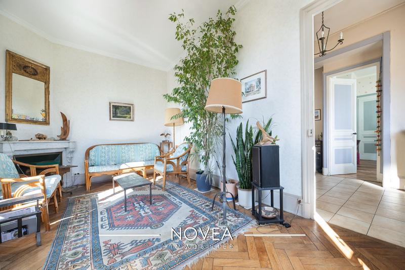 Maison ancienne - 210 m² - 8 pièces