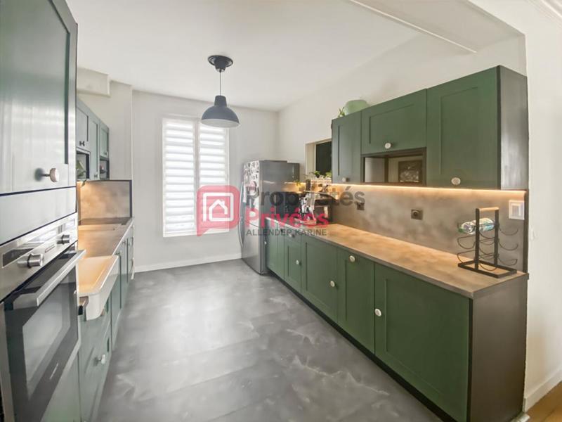 Maison - 165 m² - 9 pièces