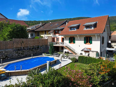 Maison - 240 m² - 7 pièces