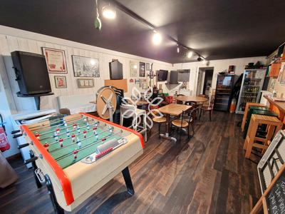 Maison - 236 m² - 9 pièces