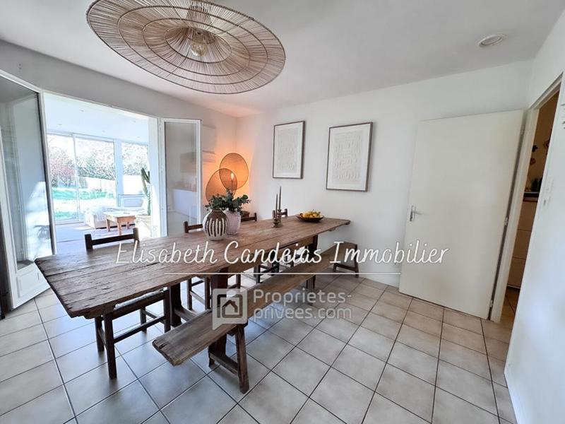 Maison - 165 m² - 8 pièces