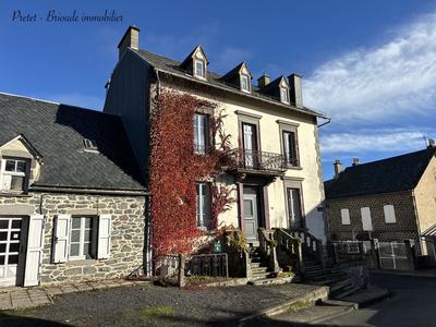 Maison - 206 m² - 14 pièces