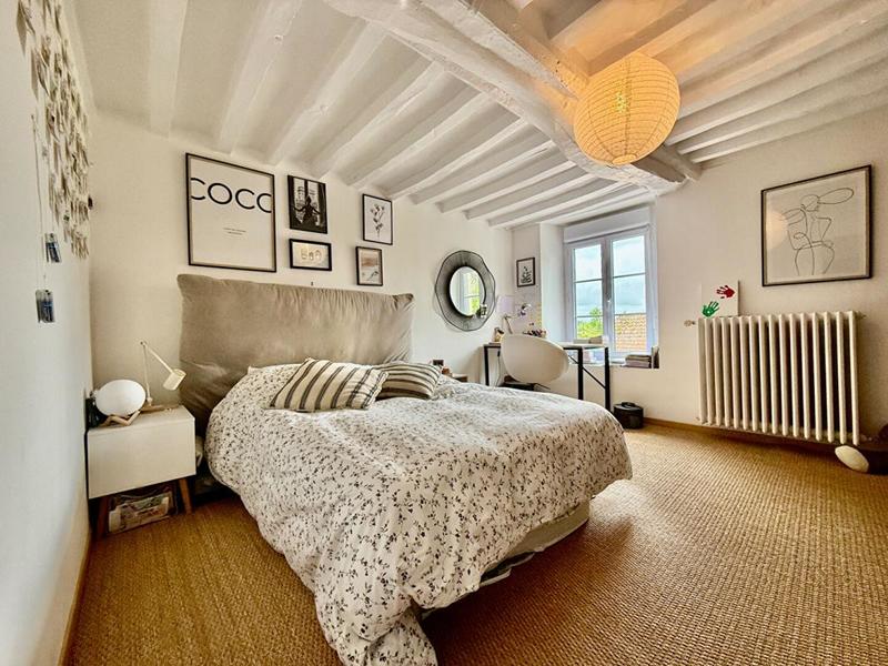 Demeure - 370 m² - 16 pièces