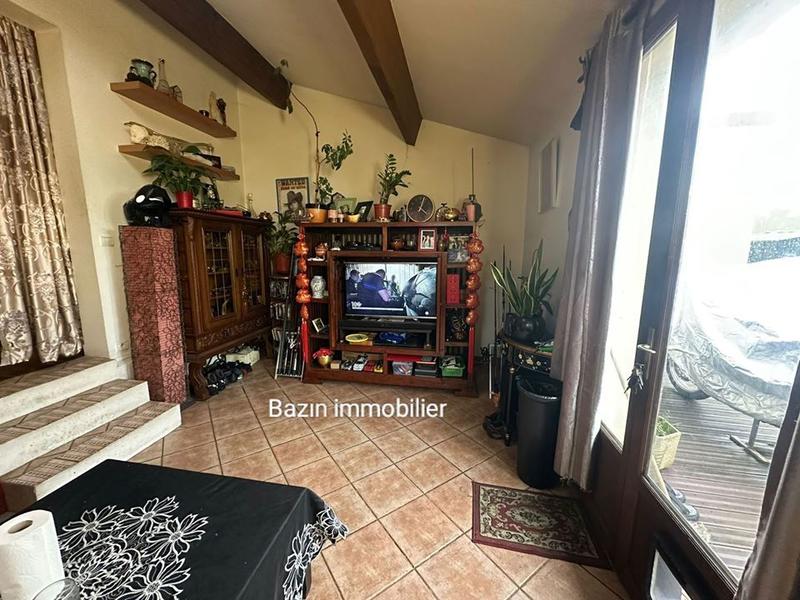 Maison traditionnelle - 82 m² - 4 pièces