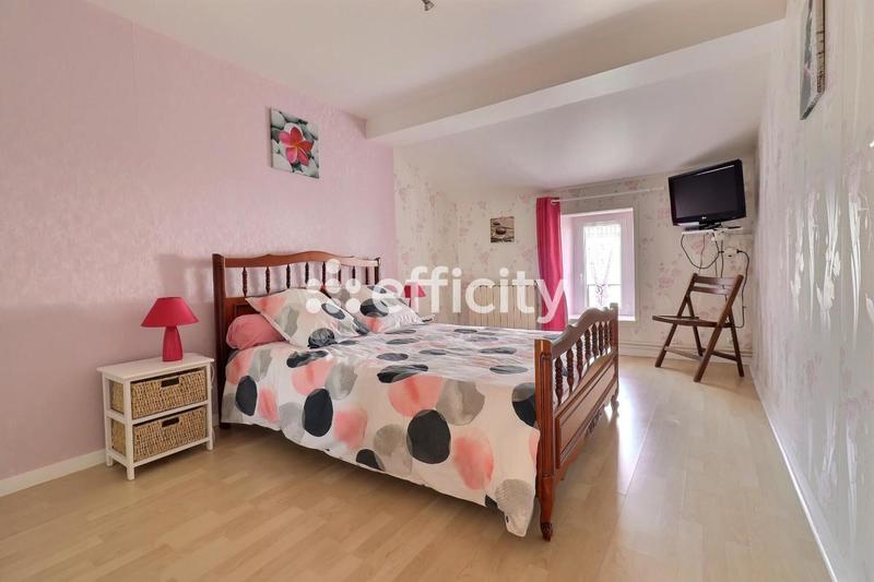 Maison - 150 m² - 7 pièces