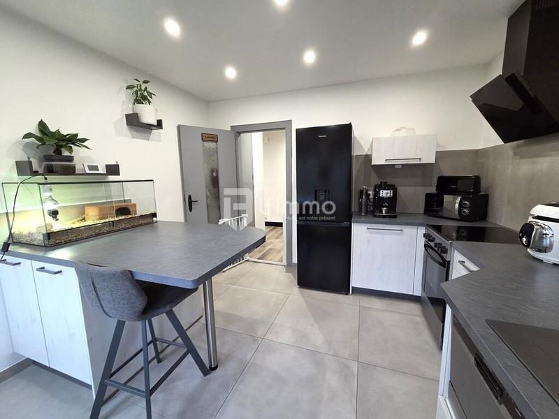 Appartement - 81 m² - 3 pièces