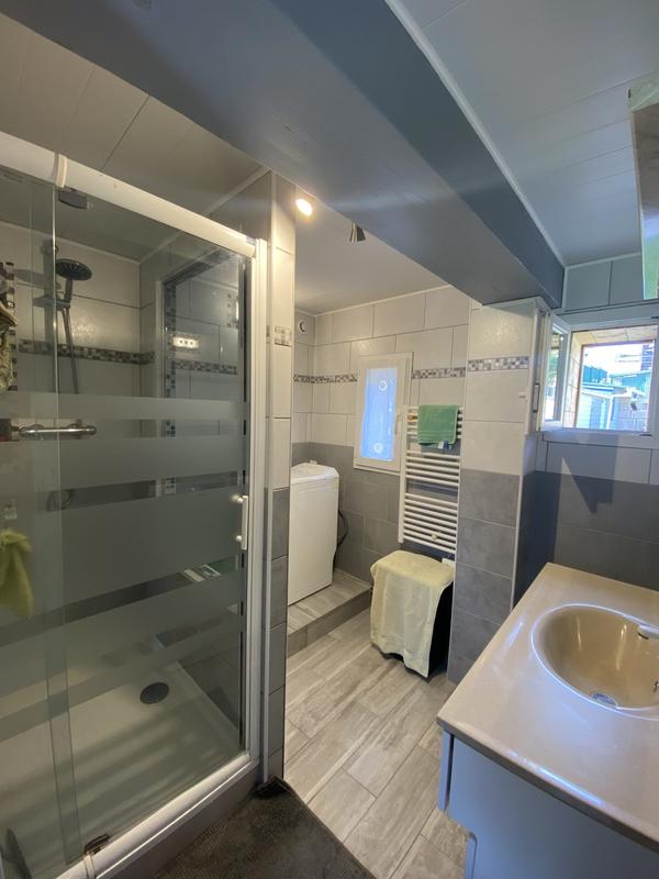 Maison - 225 m² - 7 pièces