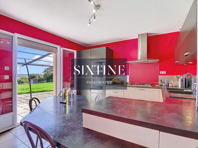 Maison - 271 m² - 10 pièces