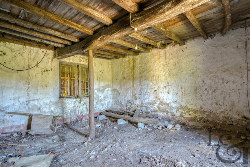 Maison - 300 m² - 3 pièces