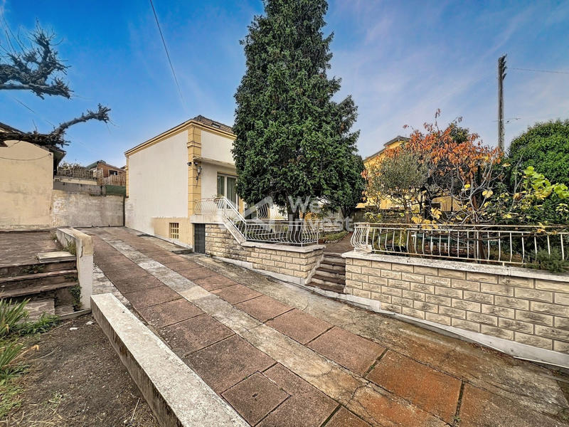 Maison - 104 m² - 5 pièces