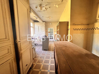 Maison - 320 m² - 7 pièces