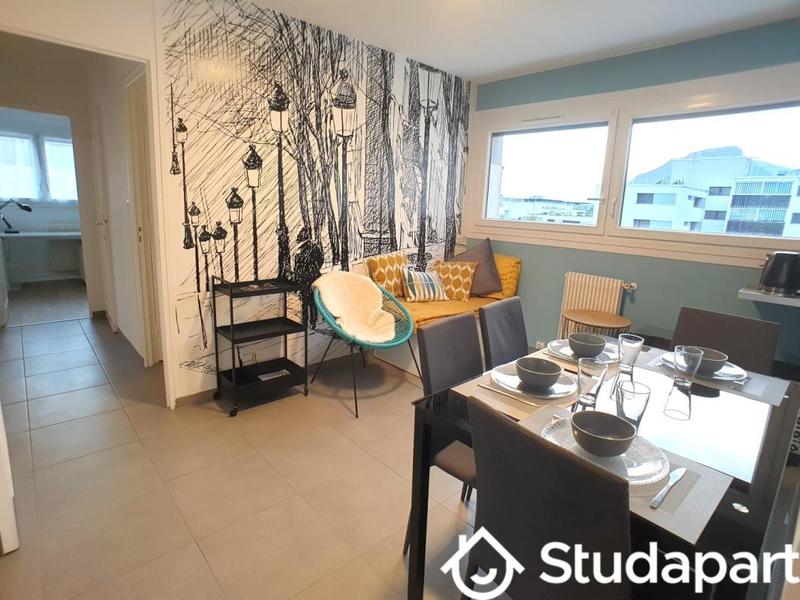 Chambre - 10 m² - 1 pièce