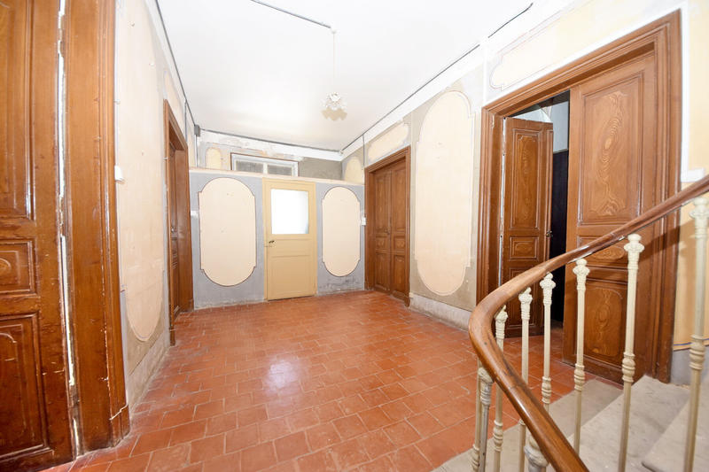 Maison - 265 m² - 9 pièces