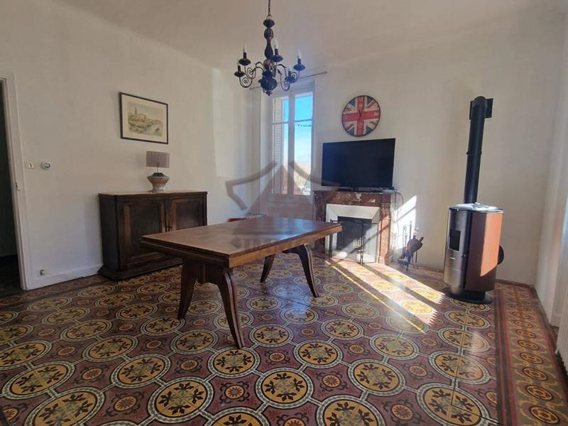 Maison - 196 m² - 8 pièces