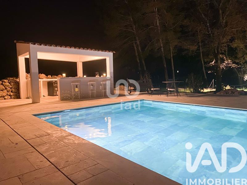 Maison - 267 m² - 7 pièces