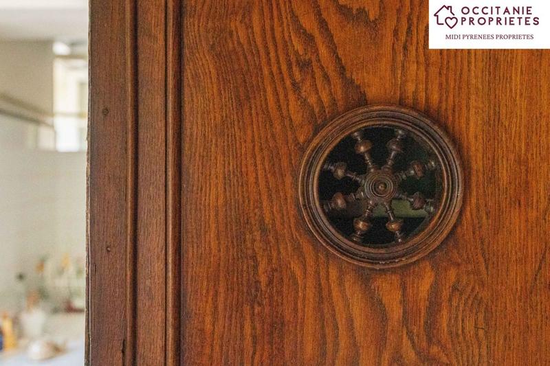 Maison de maîtres - 409 m² - 13 pièces