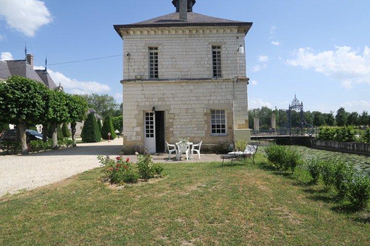 Château - 1 535 m² - 36 pièces