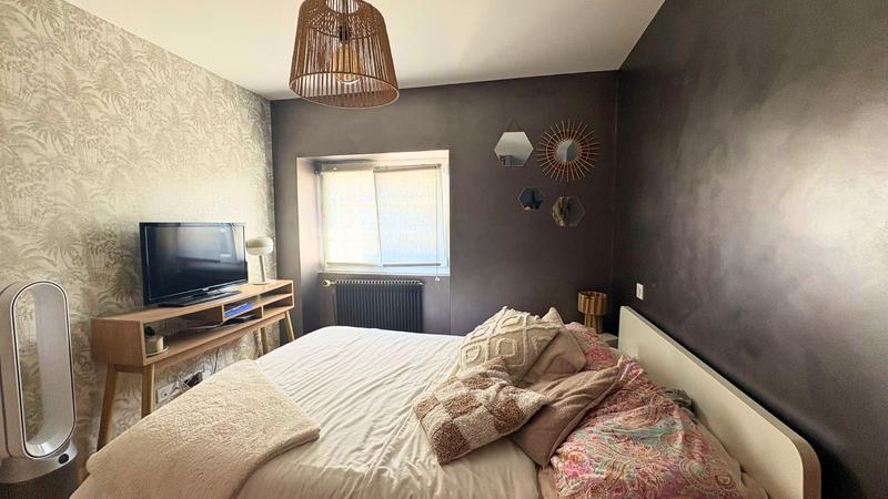 Maison - 230 m² - 7 pièces