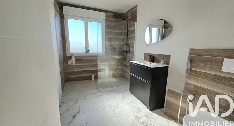 Maison - 96 m² - 4 pièces